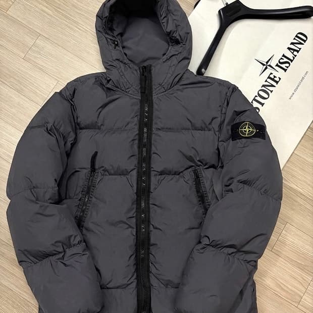 백화점판) 스톤아일랜드 크링클랩스 패딩 xl