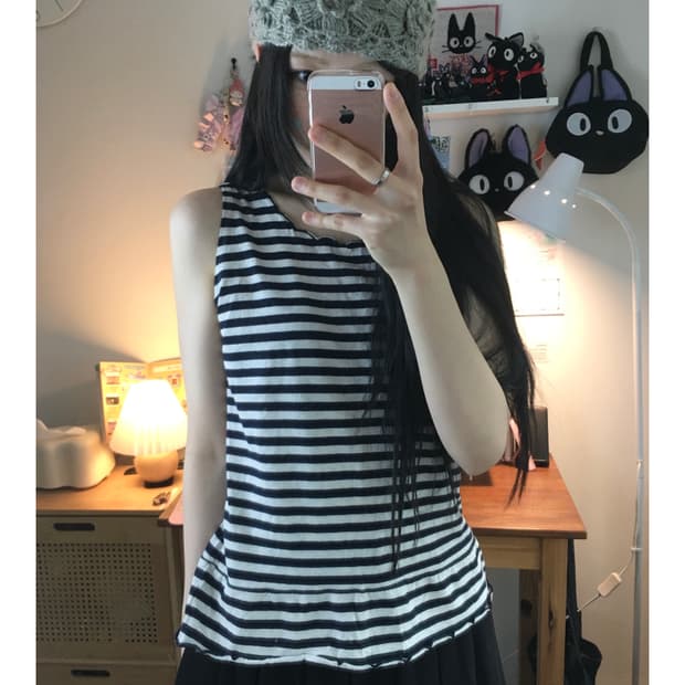 vintage ruffle sleeveless stripe