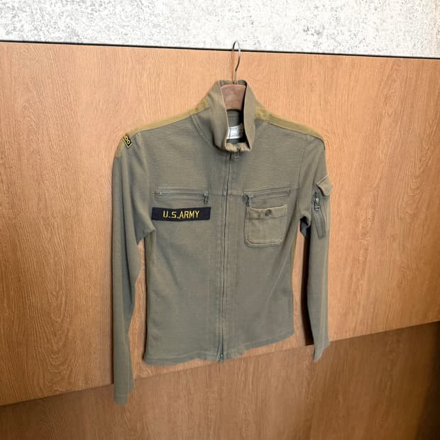 아비렉스 하이넥 와플 집업 자켓 밀리터리 패치 디테일 슬림핏 카키