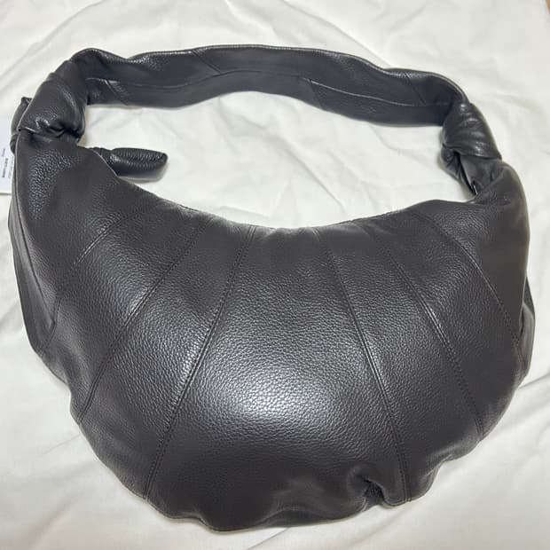 르메르 포춘백 라지 다크초코 소가죽