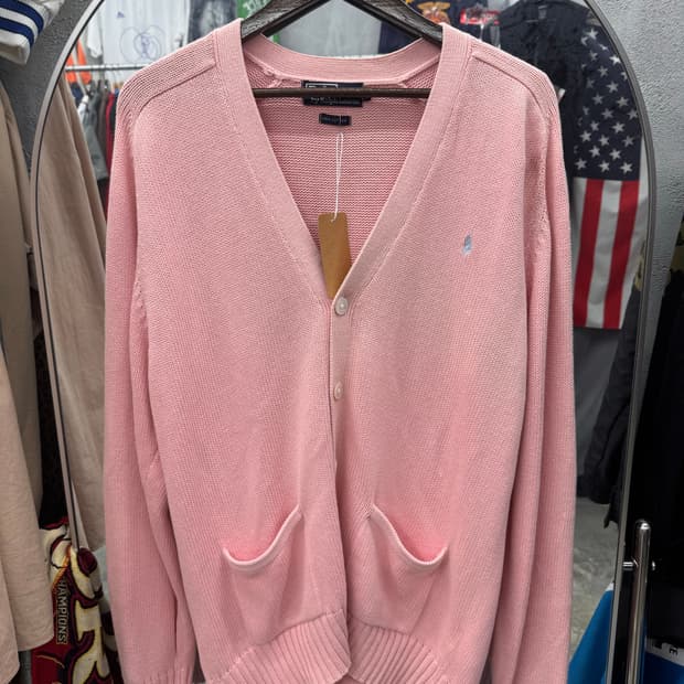 폴로 핑크 가디건 