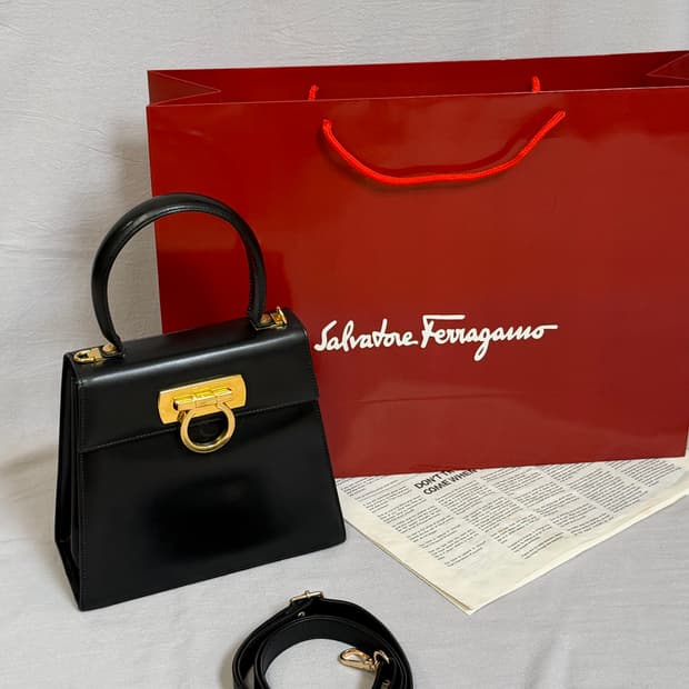 페라가모 켈리백 금장 간치니 토트백 탑핸들 크로스백 차정원백 김