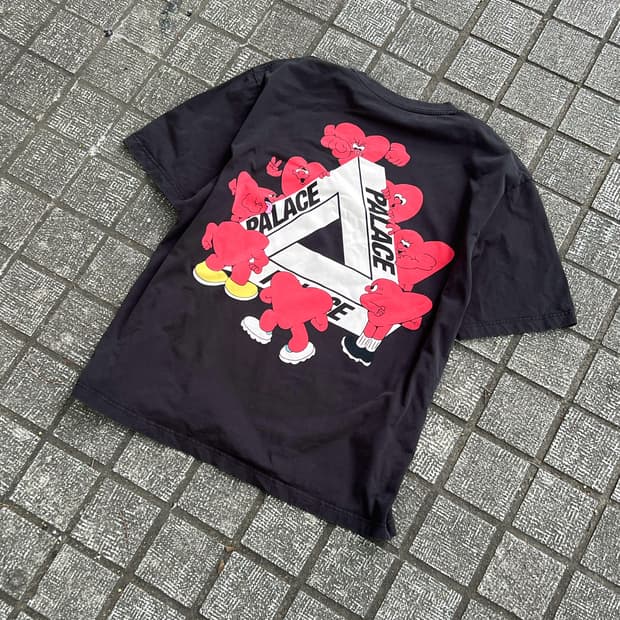 Palace 24ss Tri-Hearts T shirt