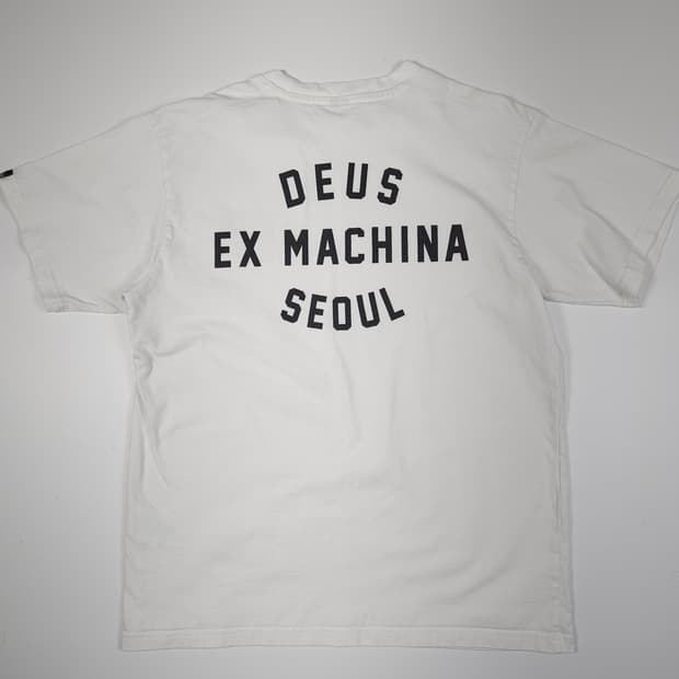 데우스 엑스마키나 반팔 티셔츠 