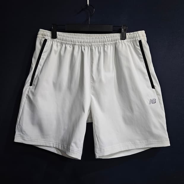 뉴발란스 화이트 남성 허리 34~36 반바지 