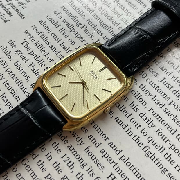 Vintage Seiko Quartz Chariot Tank Watch