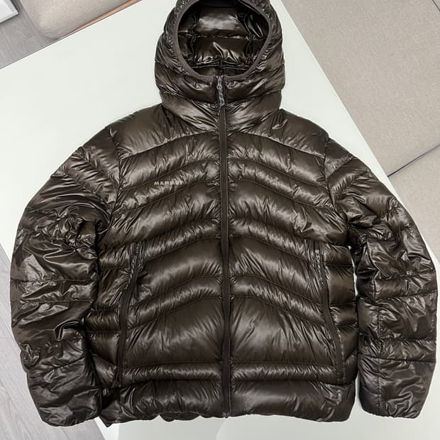 마무트 경량패딩 루프틱 다운