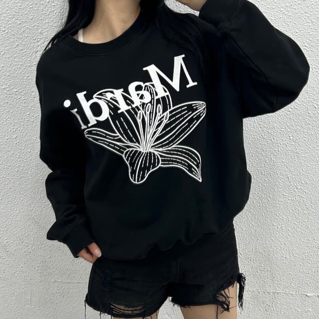마르디 메르크디 센터로고 블랙 맨투맨