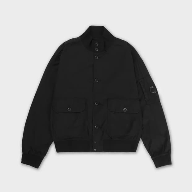 CP컴퍼니 크롬 R 풀 버튼 재킷 - 블랙