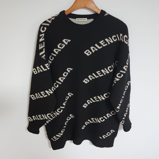 발렌시아가 올오버 로고 니트 블랙 L