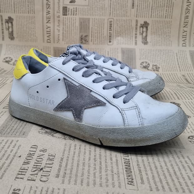 골든구스 여성스니커즈37 235