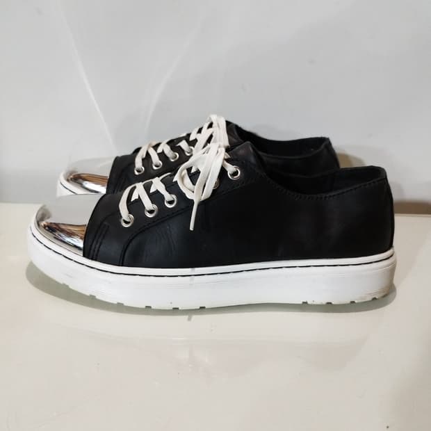uk8 270mm 닥터마틴 알렉세이 메탈 스니커즈
