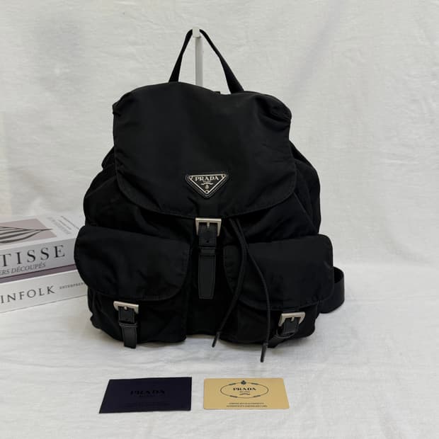 정품 프라다 나일론 투포켓 백팩 블랙 (게런티카드 포함)