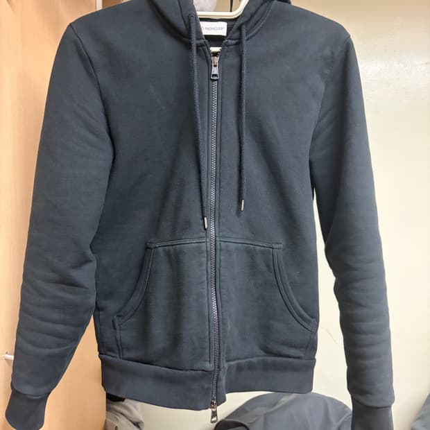 몽클레어 후드집업