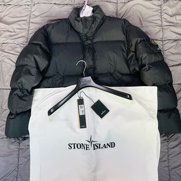 [M] 스톤 아일랜드 24FW 가먼트 다이드 크링클랩스 다운 자켓
