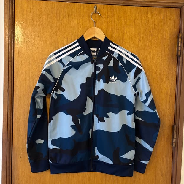 아디다스 카모 트랙탑져지