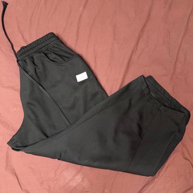 뉴치프시크 디피 벌룬핏 스웻팬츠[black]