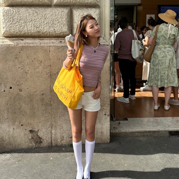 Glowny 글로니 티셔츠