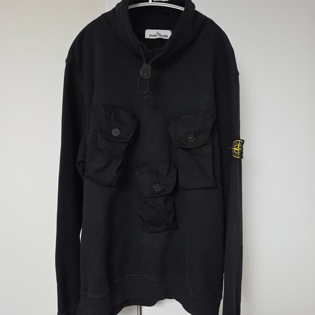 [매장판 민트급] 스톤아일랜드 하이넥 멀티포켓 탄창 맨투맨 L