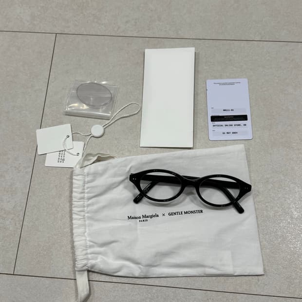 메종마르지엘라 x 젠틀몬스터 안경 MM111 블랙