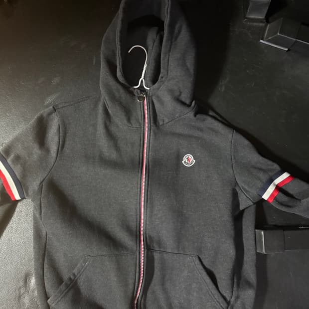 빈지티 몽클래어 삼선 후드집업