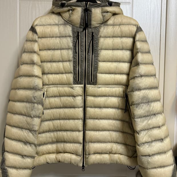 [XL] 25FW CP컴퍼니 DD쉘 고글 경량패딩 피스타치오 판매