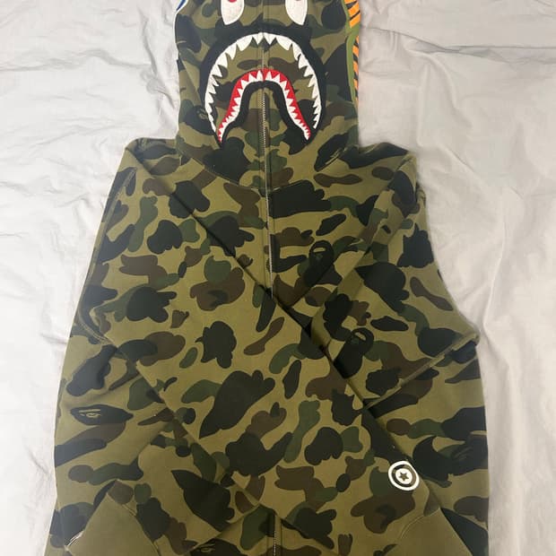 베이프 녹계 후드집업 l