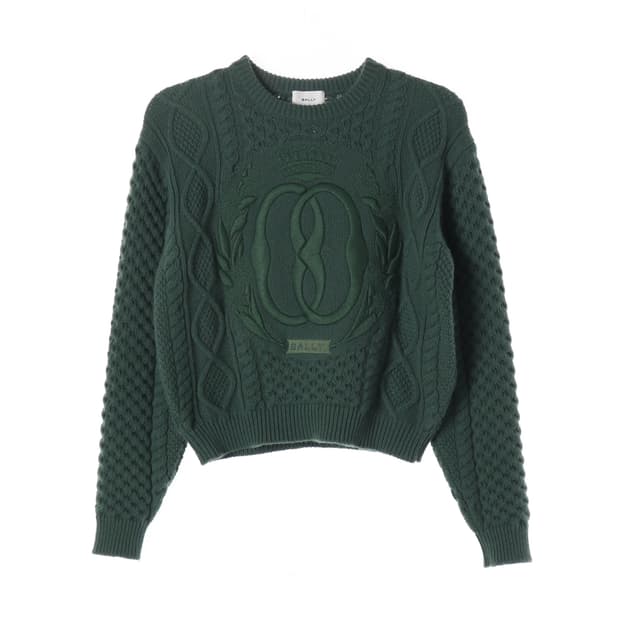 발리 23FW 그린 로고 자수 울 크루넥 케이블 니트 스웨터