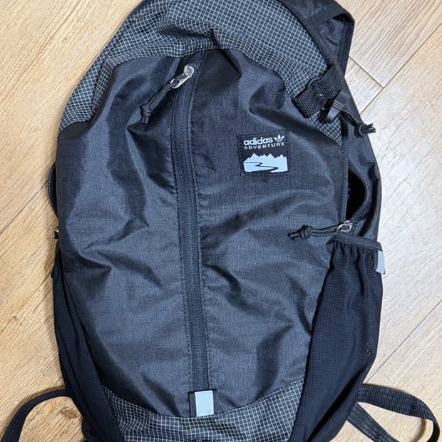 아디다스 어드벤쳐 백팩 15L (상태좋음)