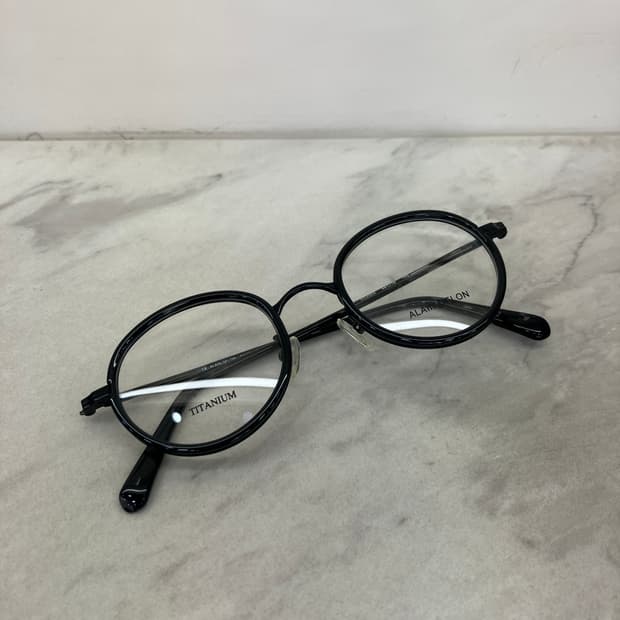 알랭 들롱 Alain delon 블랙 티타늄 뿔테