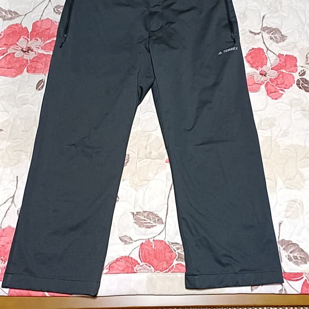 아디다스 짧은 춘추용방풍팬츠 실측35인치 기장89