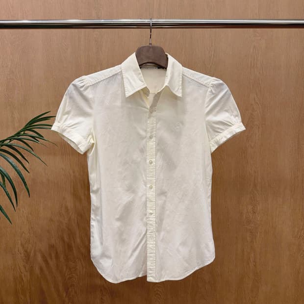 버버리 블랙 라벨 포켓 반팔 셔츠 로고 자수 롤업 슬리브 아이보리