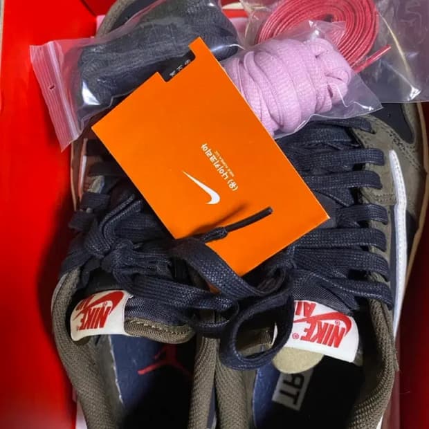 조던1X트래비스 스캇 레트로 로우og 모카