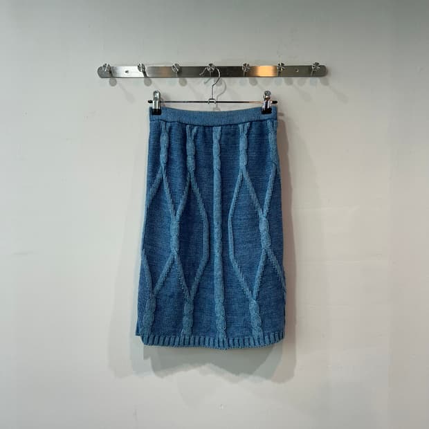 케이블 니트 스커트