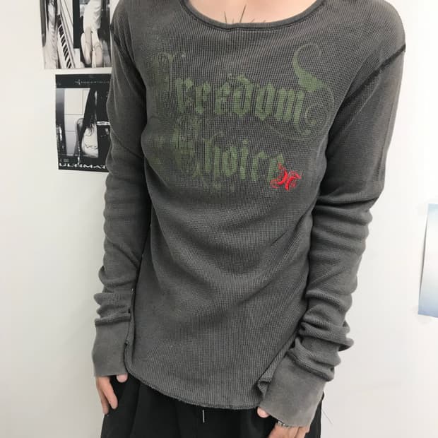 00s printing longsleeve
