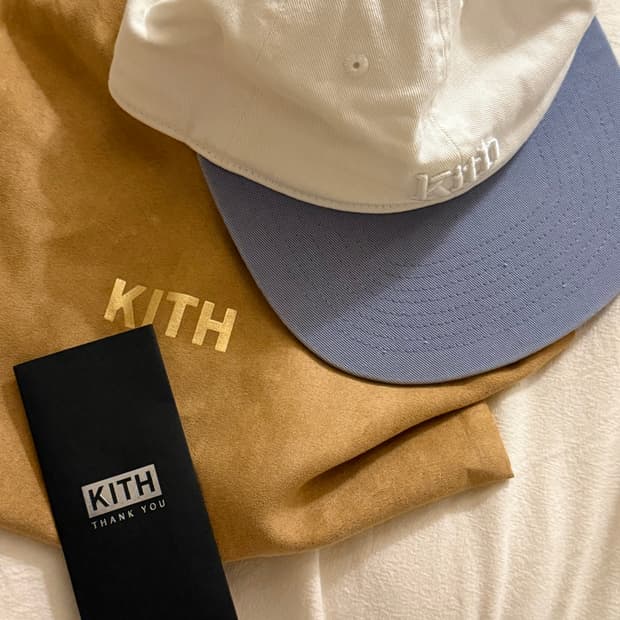 Kith 모자 화이트블루