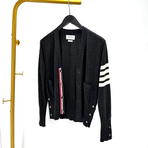 [1사이즈] 톰브라운 사선완장 캐시미어 가디건 (MKC001A)