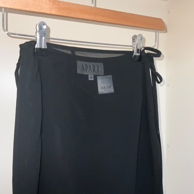[Apart] Black Wrap Skirt