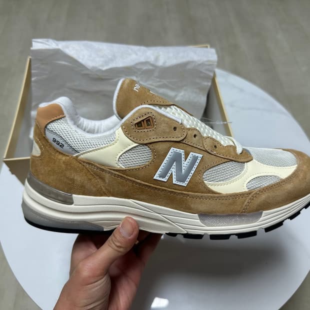 뉴발란스 992 카라멜 칼슘 290사이즈