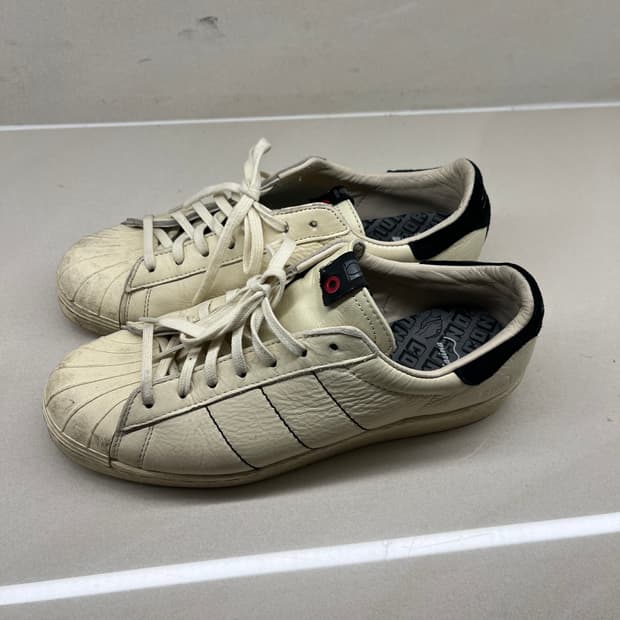 카시나 아디다스 콜라보 슈퍼스타