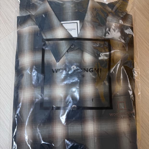 우영미 그라데이션 셔츠 그린