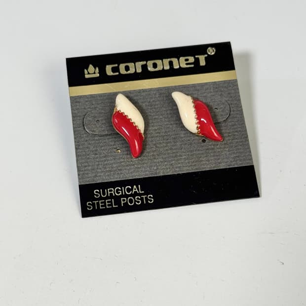 coronet 레드&크림 에나멜 빈티지 귀걸이 (써지컬스틸)