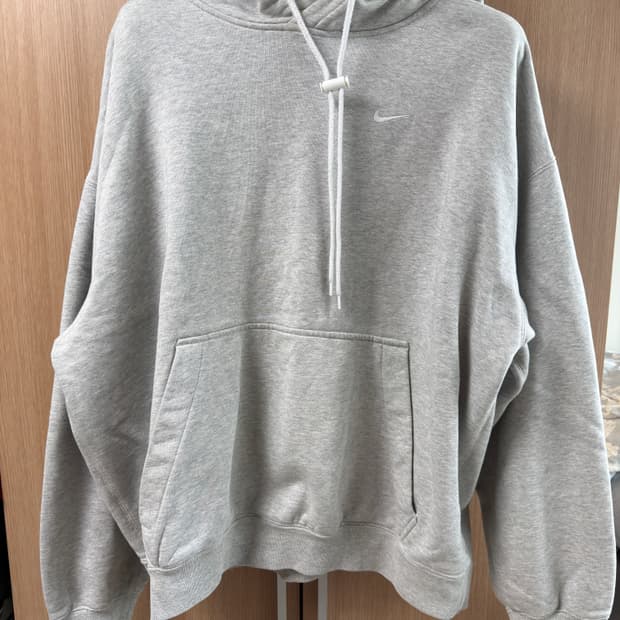 나이키 솔로 스우시 후드 그레이