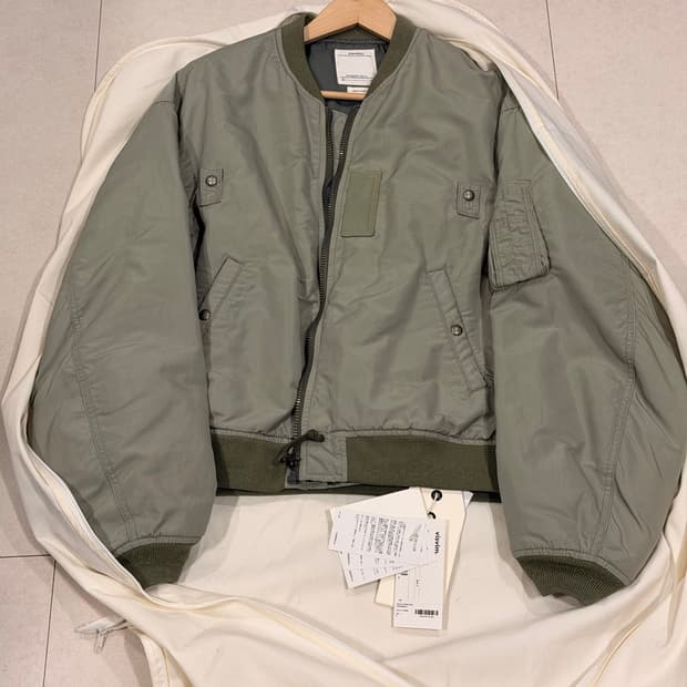 비즈빔 22ss 토르손 라이트그린 3사이즈 판매합니다