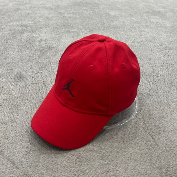 조던 빨간색 볼캡 모자