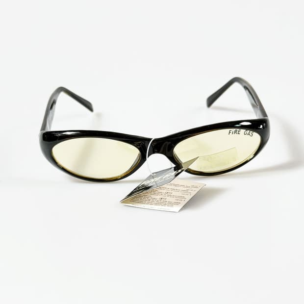 90s FIRE GAS 볼드 오벌 프레임 빈티지 틴트 선글라스
