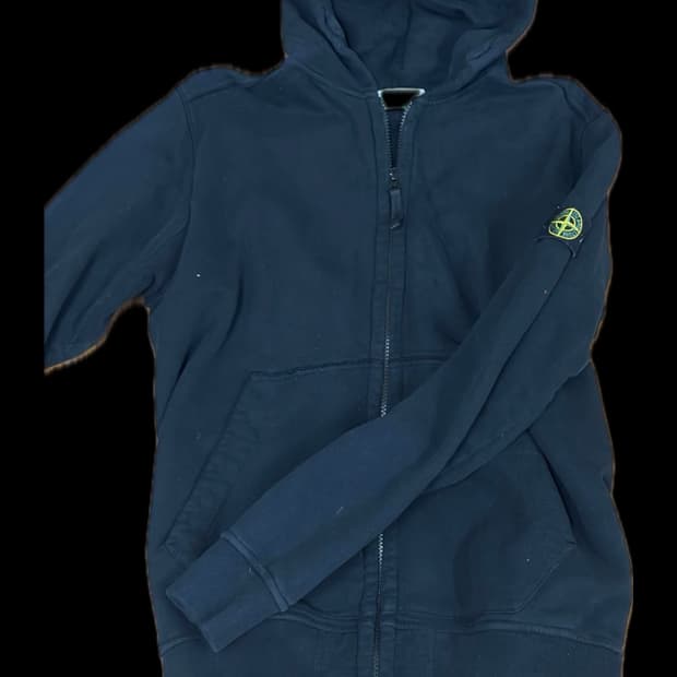 스톤아일랜드 후드집업 구합니다