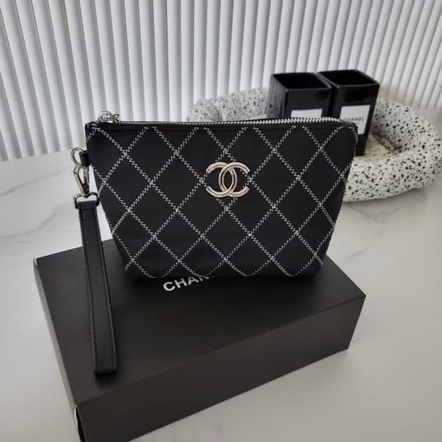 정품 샤넬 뷰티 파우치 클러치 