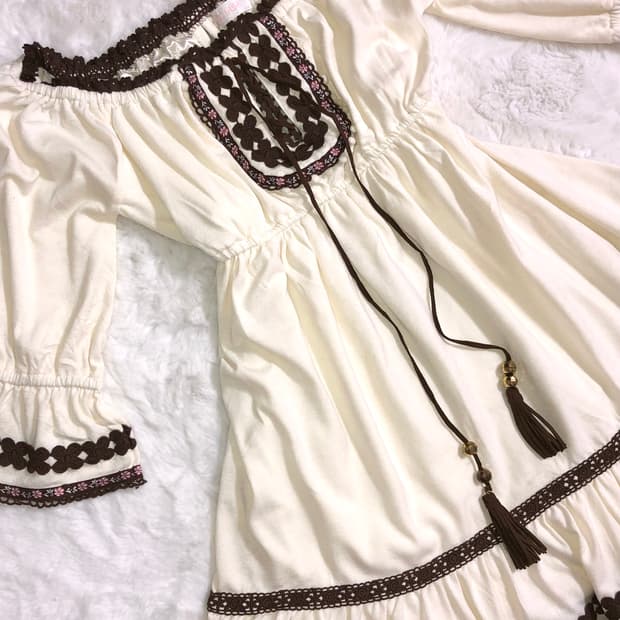 Lizlisa 리즈리사 고전 원피스 오프숄더 히메갸루 라떼갸루