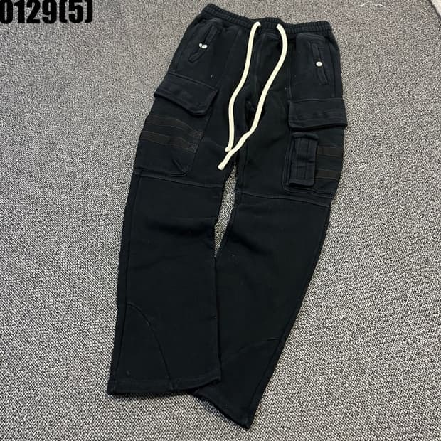 Far from what 팬츠